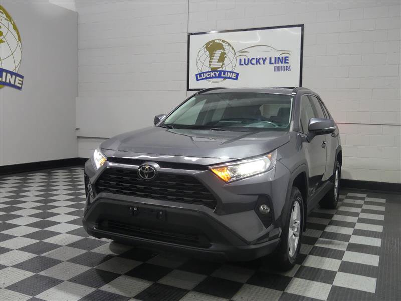 Used 2021 Toyota RAV4 XLE AWD/4WD image 4
