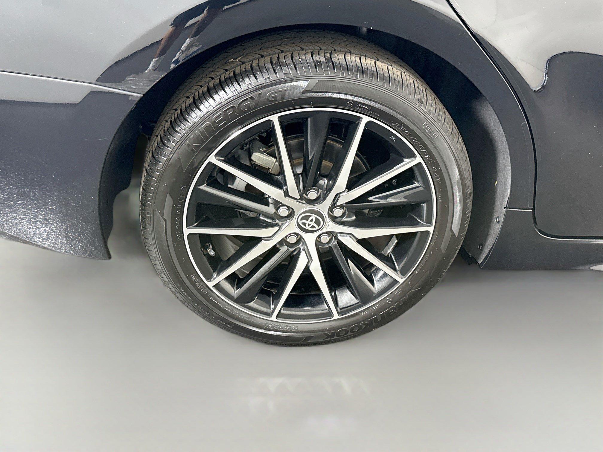 Used 2024 Toyota Camry SE w/ Convenience Package FWD image 33