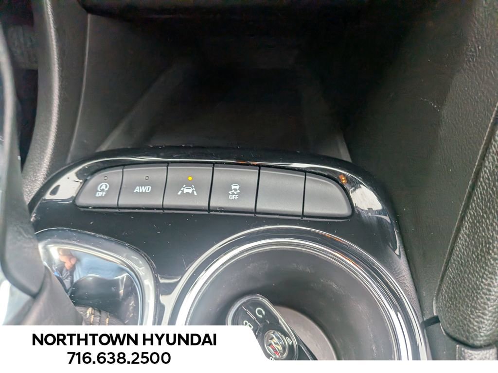 Used 2021 Buick Encore GX Select image 16