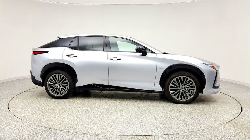 Used 2023 Lexus RZ 450e Premium w/ Accessory Package (2T) image 4