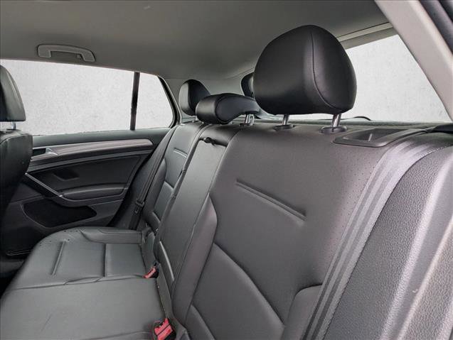 Used 2016 Volkswagen e-Golf SEL Premium image 16