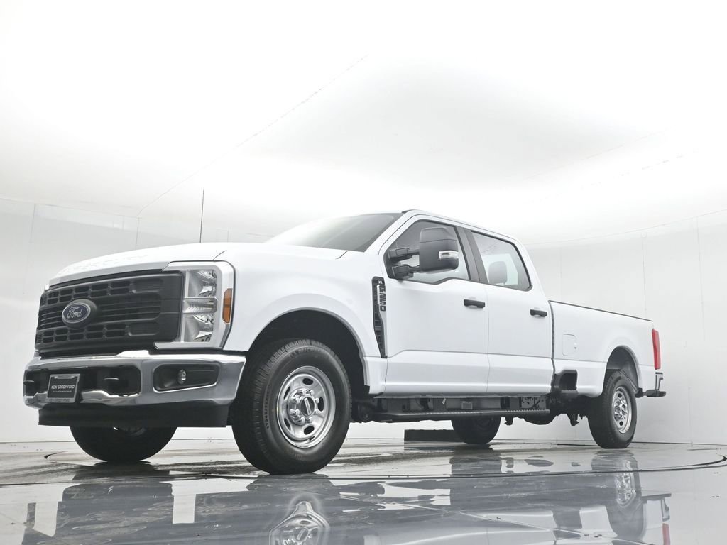 New 2026 Ford F250 XL w/ XL Chrome Package image 37