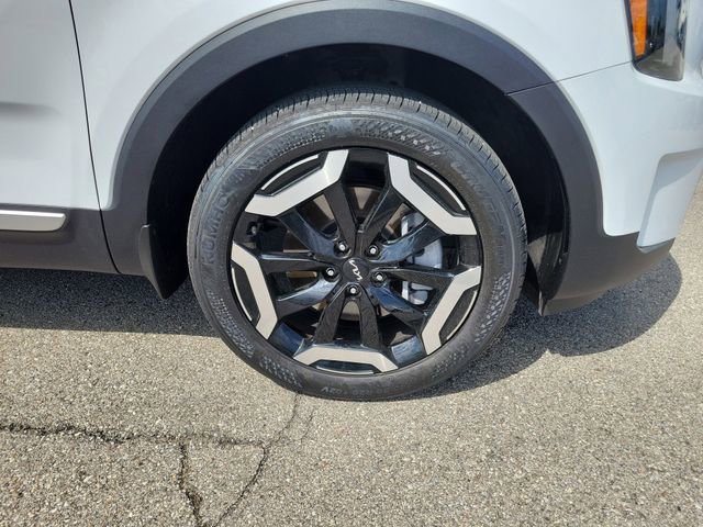 Used 2025 Kia Telluride S FWD image 7