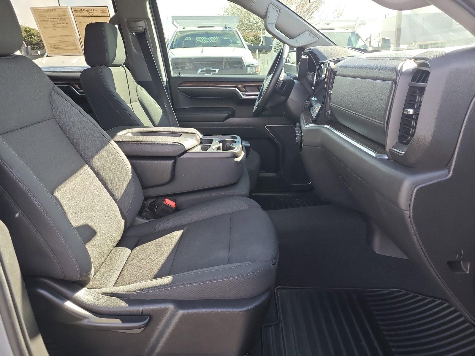 Used 2024 Chevrolet Silverado 1500 LT w/ Z71 Off-Road Package image 29