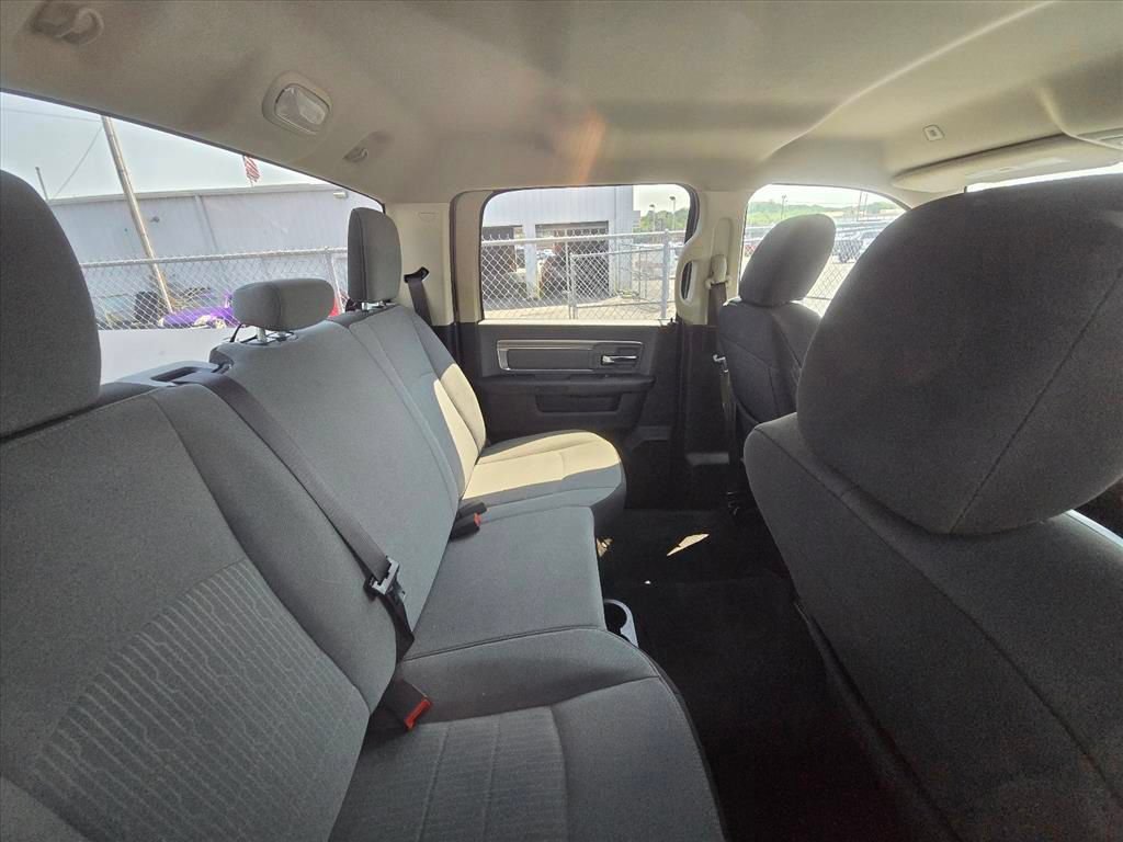 Used 2021 RAM 1500 Classic SLT AWD/4WD image 5