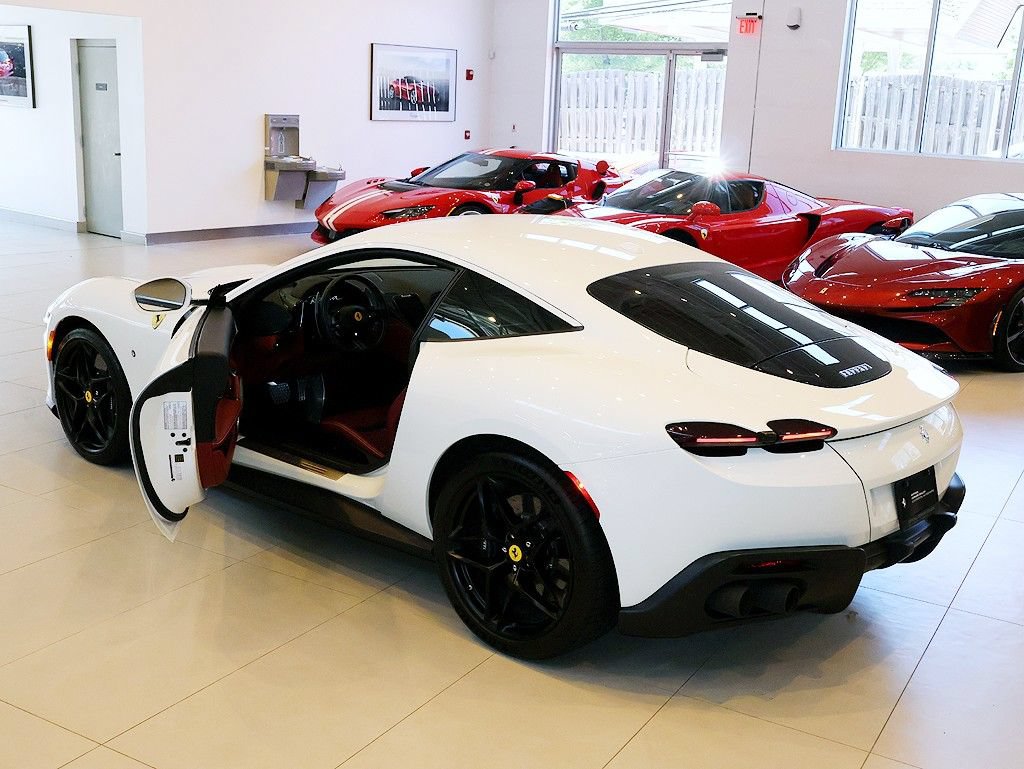Used 2021 Ferrari Roma RWD image 41
