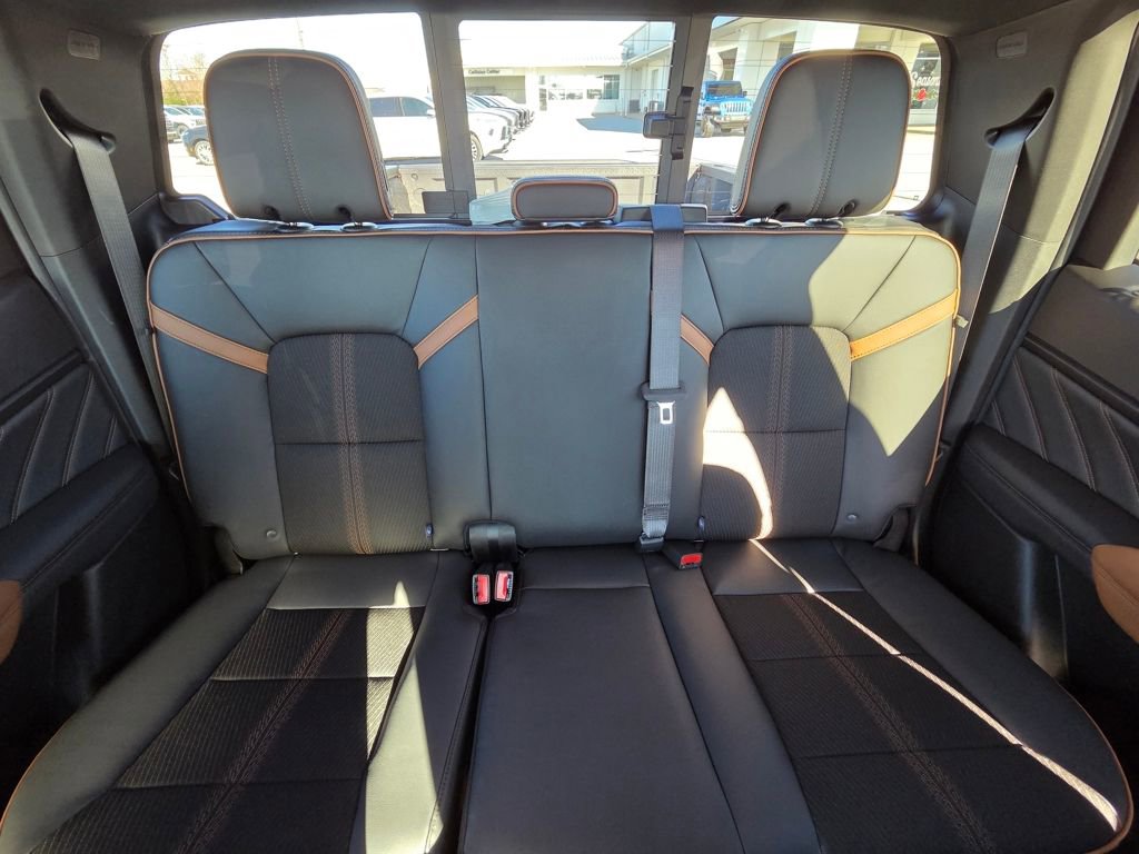 New 2026 GMC Canyon AT4 w/ Nightfall Edition AWD/4WD image 29