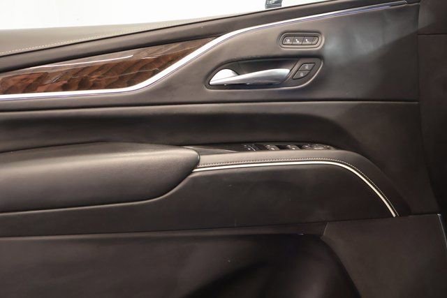 Used 2023 Cadillac Escalade Premium Luxury Platinum image 9