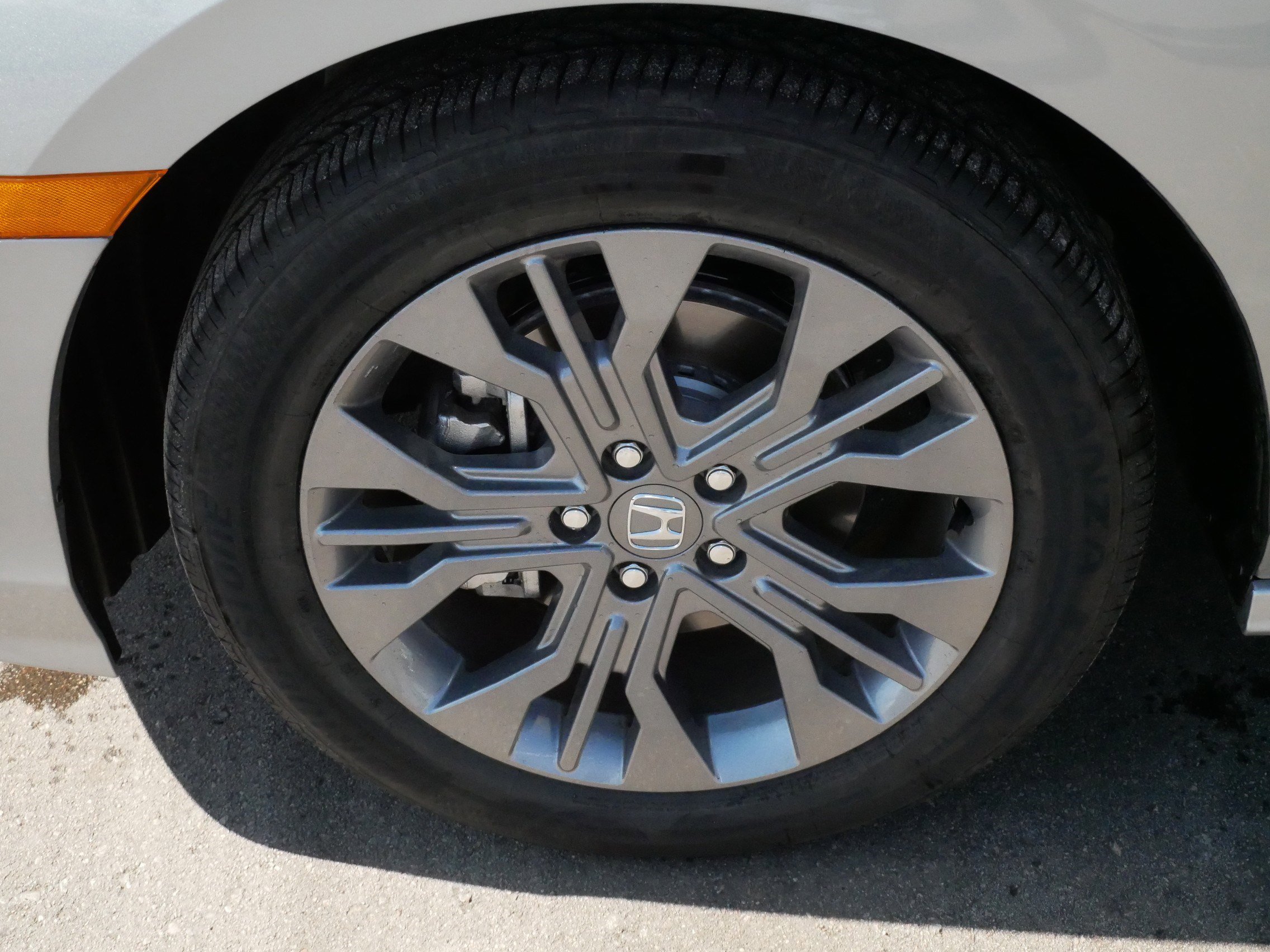 Certified 2026 Honda Odyssey Touring image 15