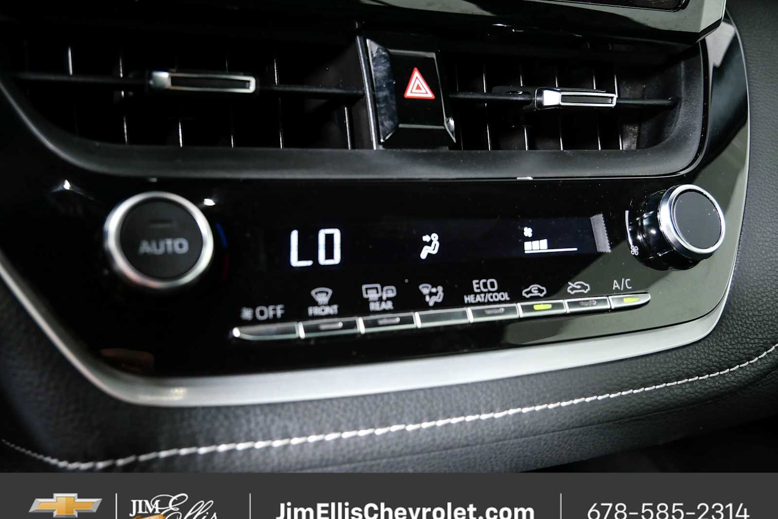 Used 2024 Toyota Corolla SE FWD image 15