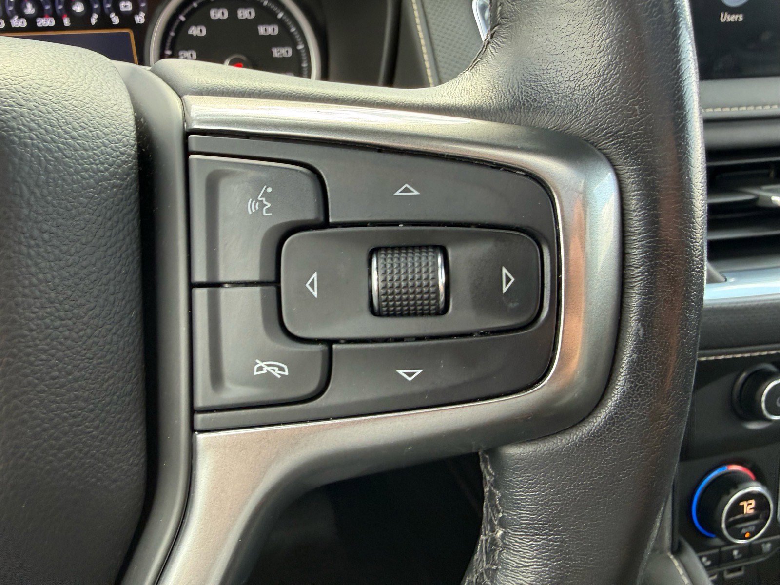 Used 2021 Chevrolet Suburban Premier w/ Premium Package AWD/4WD image 31