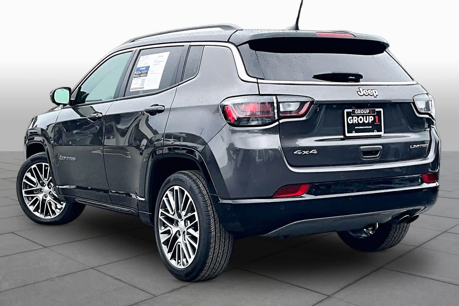 Used 2022 Jeep Compass Limited w/ Elite Group AWD/4WD image 12