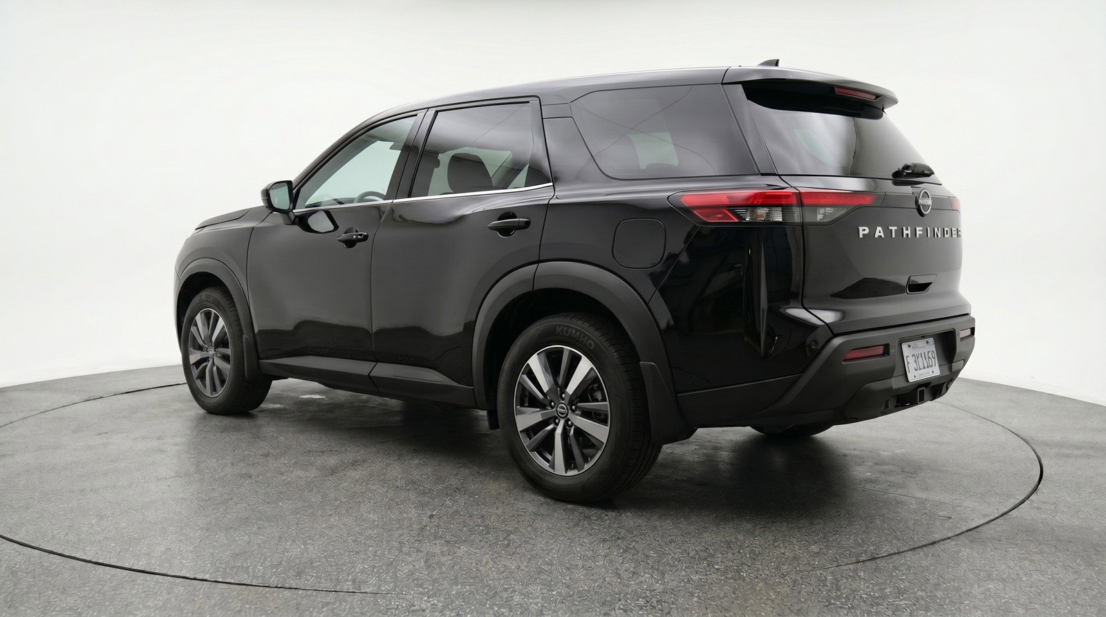Used 2025 Nissan Pathfinder SV FWD image 6