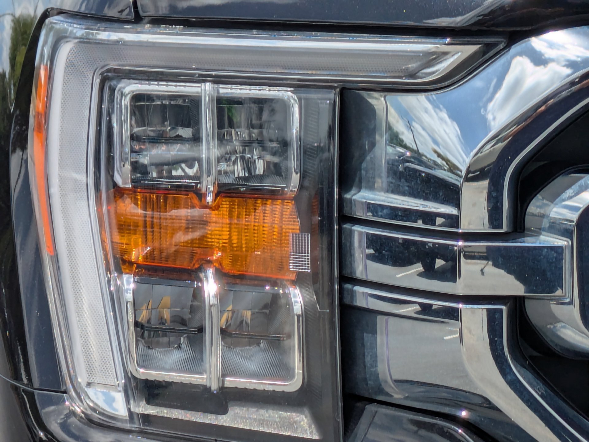 Used 2022 Ford F150 XLT w/ Equipment Group 302A High AWD/4WD image 12