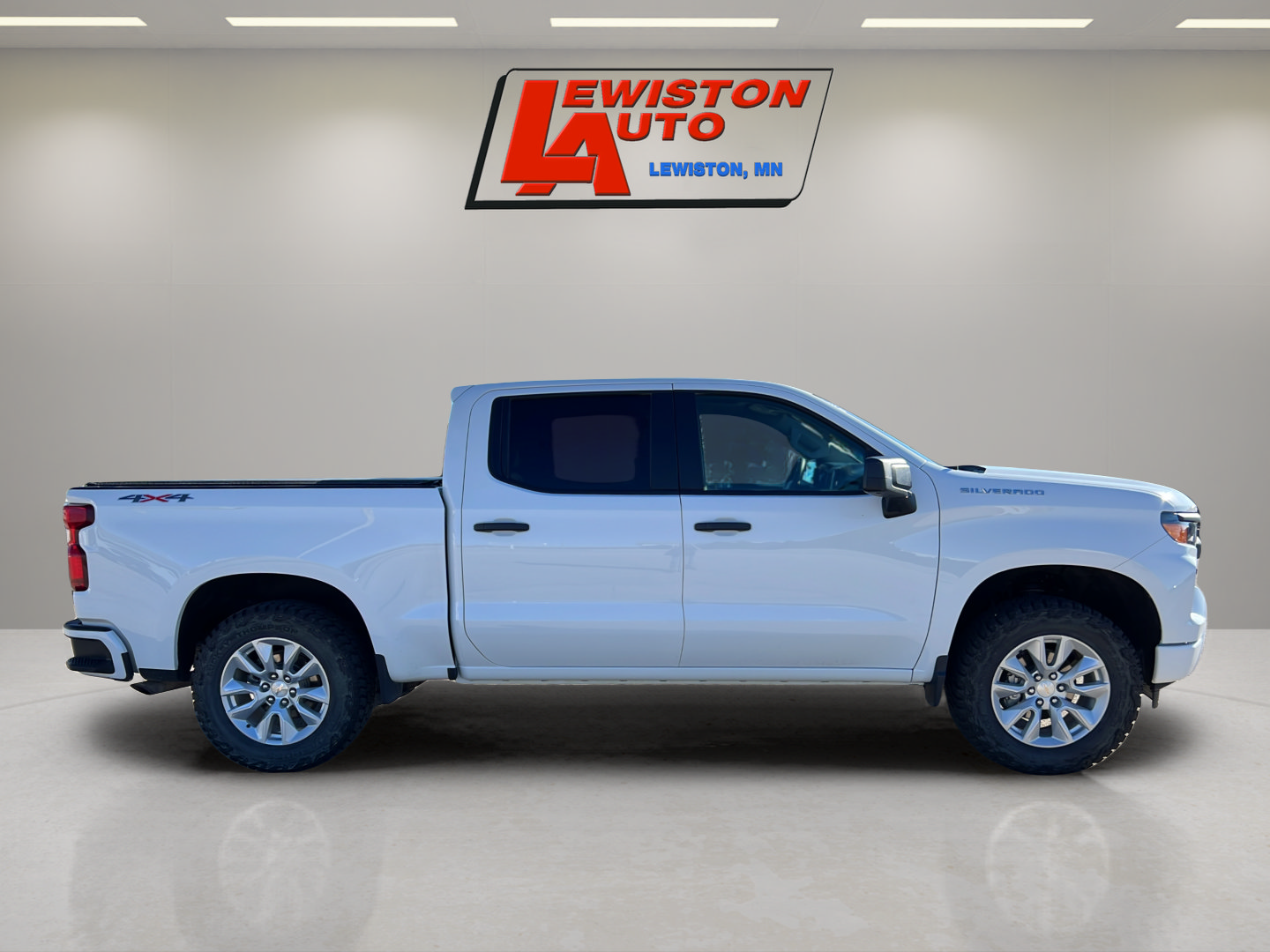 Certified 2024 Chevrolet Silverado 1500 Custom AWD/4WD image 13