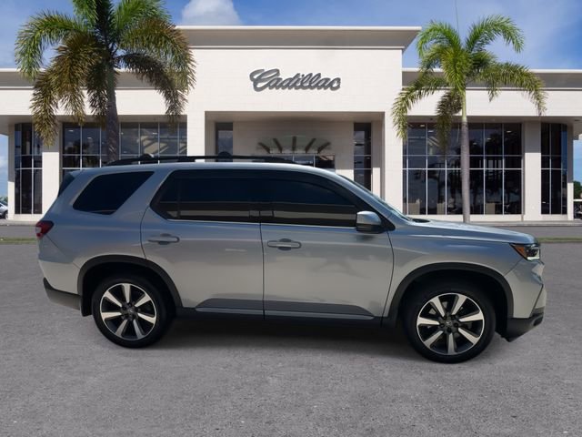 Used 2023 Honda Pilot Touring image 17