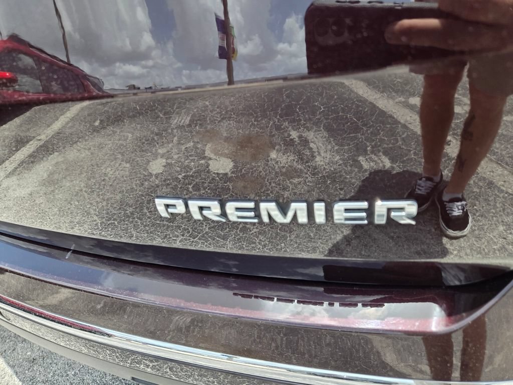 Used 2020 Chevrolet Traverse Premier w/ LPO, Floor Liner Package FWD image 13
