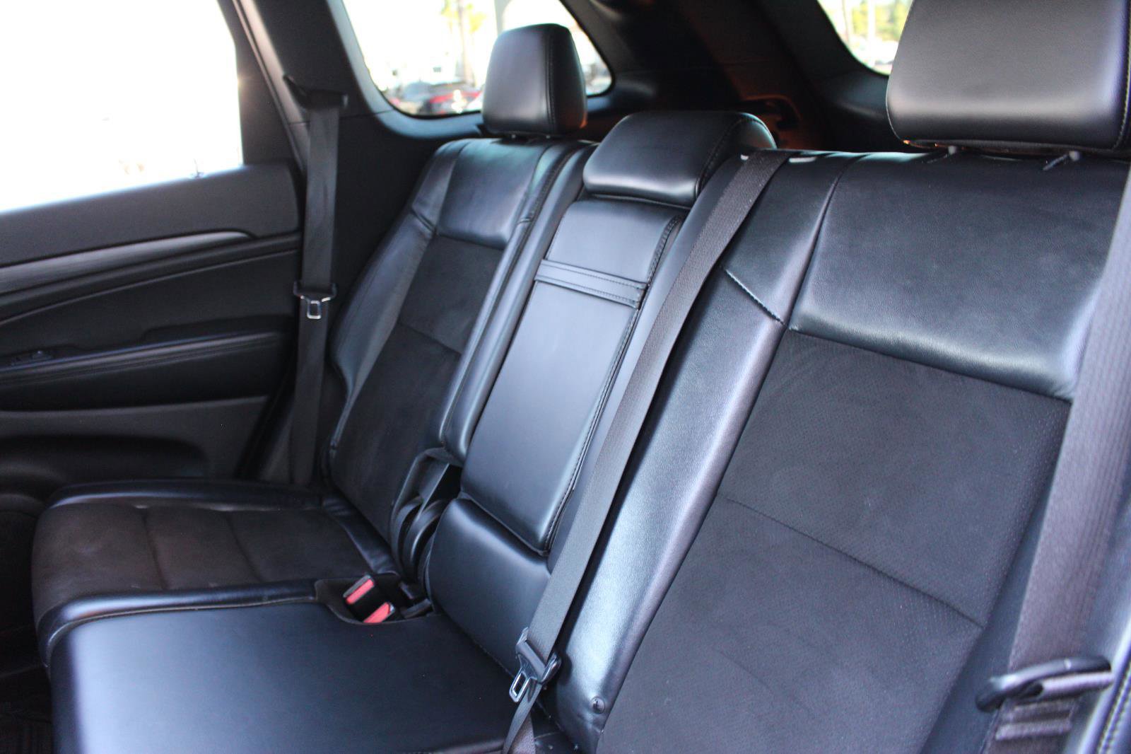 Used 2019 Jeep Grand Cherokee Altitude image 32