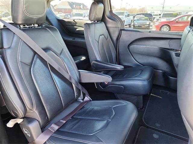 Used 2021 Chrysler Pacifica Touring-L w/ S Appearance Package image 20
