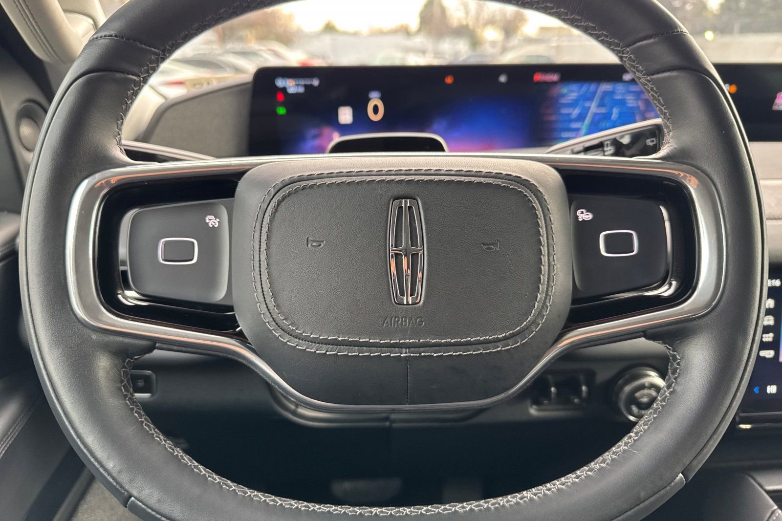 Certified 2025 Lincoln Navigator L Reserve image 22