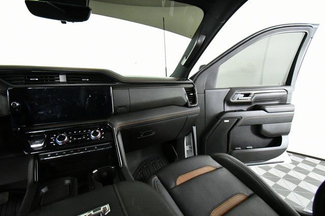Used 2025 GMC Sierra 2500 AT4 w/ AT4 Premium Plus Package image 21