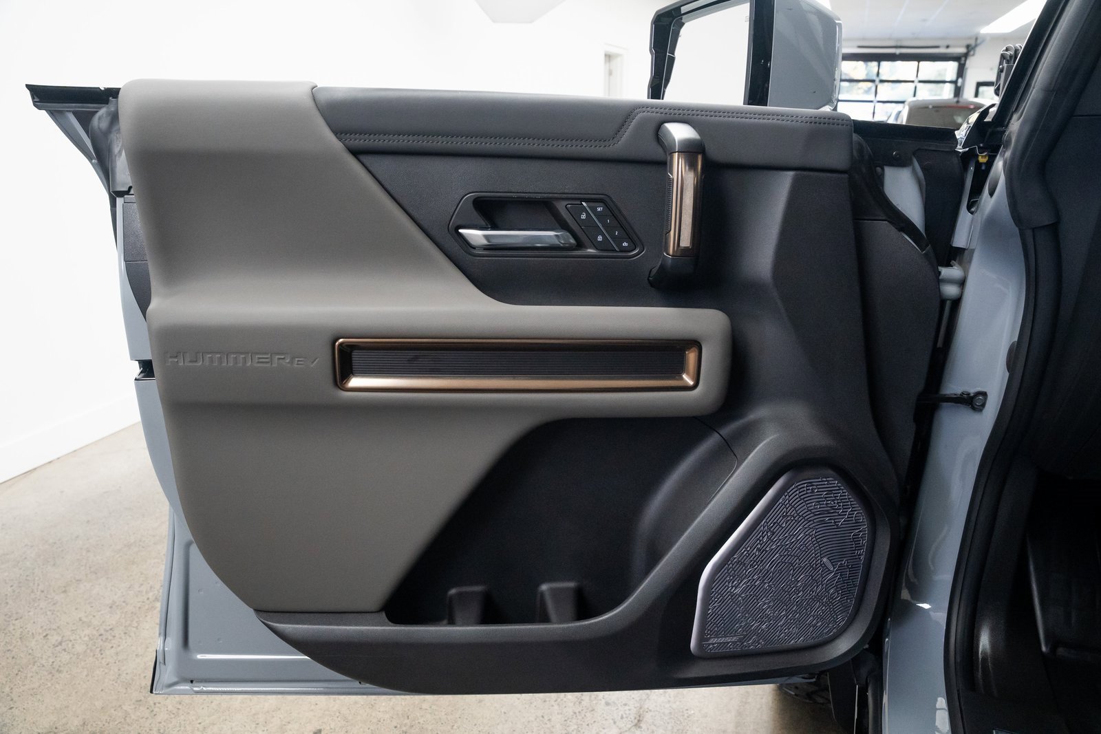 Used 2024 GMC Hummer EV 2X w/ Extreme Off-Road Package image 16