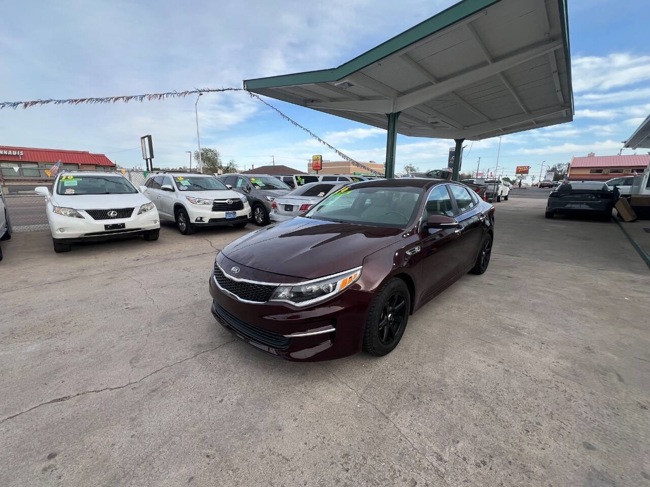 Used 2016 Kia Optima LX w/ Technology Package FWD image 3
