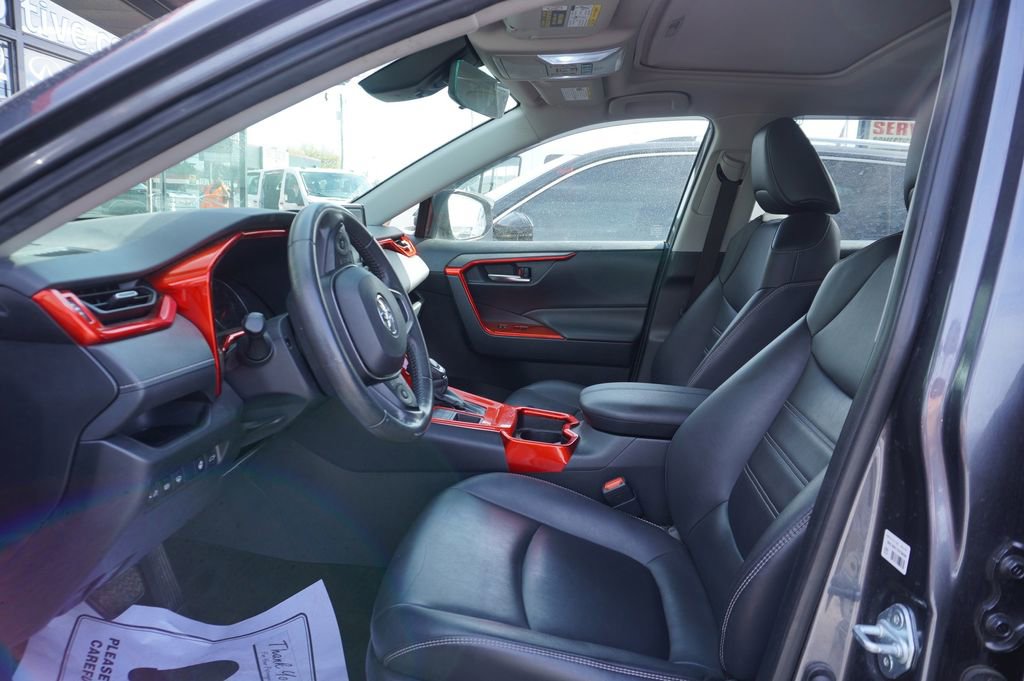 Used 2019 Toyota RAV4 XLE Premium w/ Cold Weather Package AWD/4WD image 2