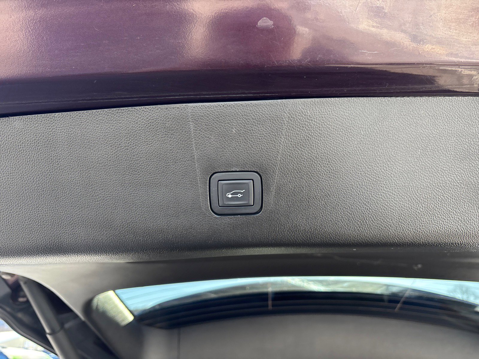 Used 2018 Chevrolet Traverse LT image 24