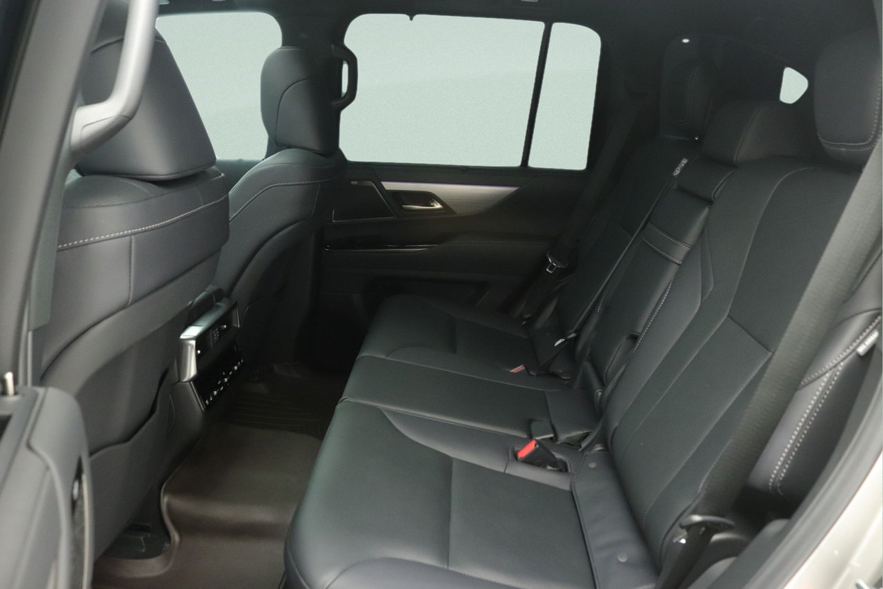 Used 2026 Lexus LX 600 F Sport w/ Accessory Package (Z1) AWD/4WD image 31