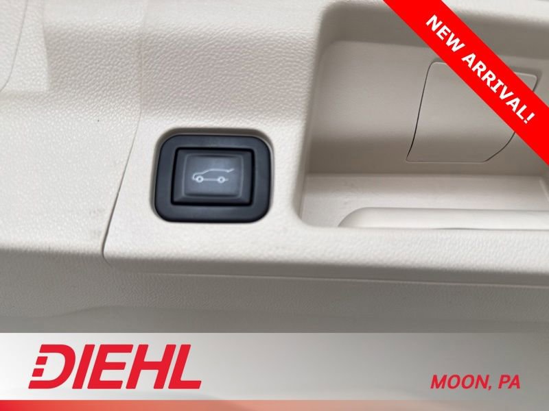 Used 2022 GMC Acadia Denali w/ Denali Ultimate Package AWD/4WD image 8