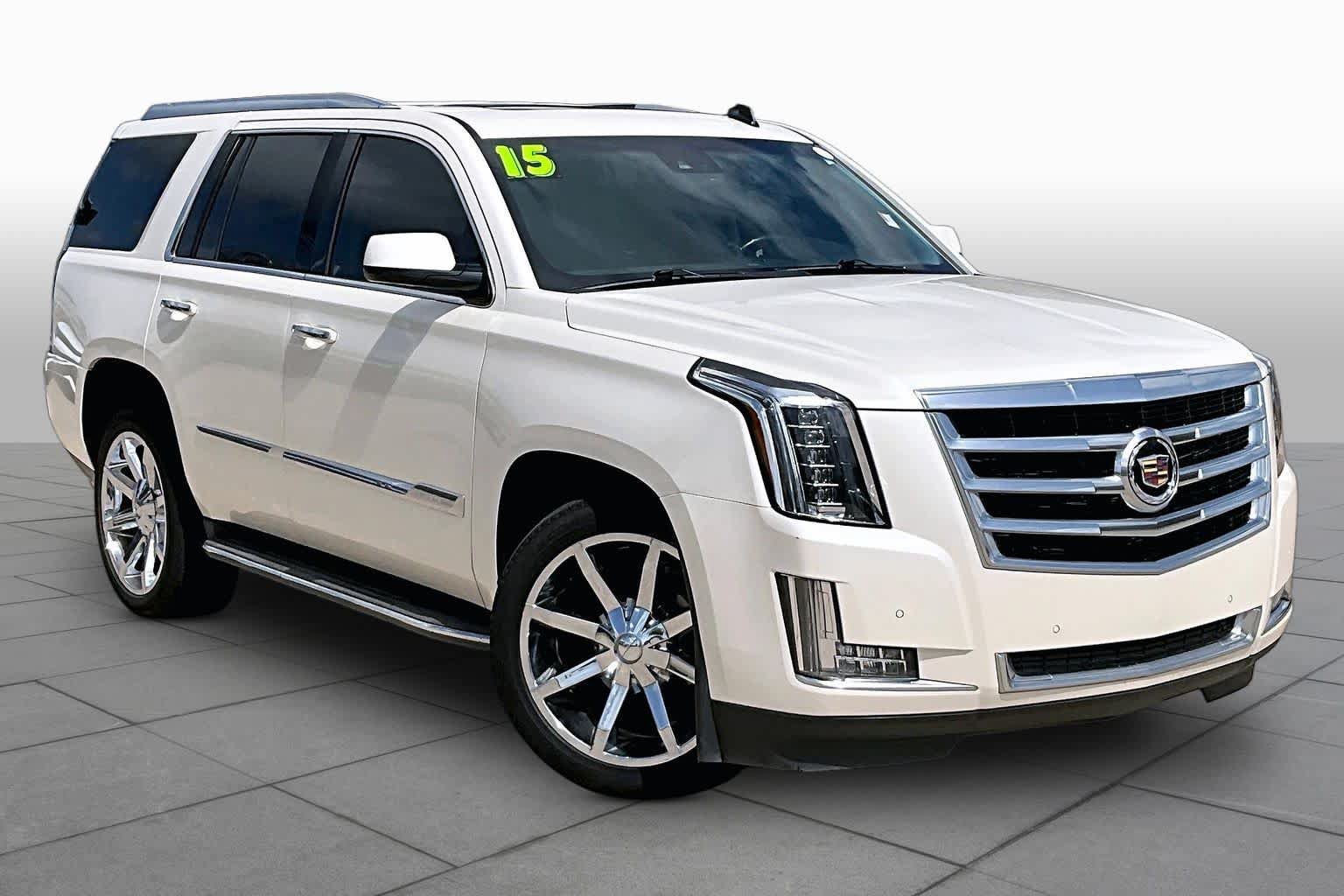Used 2015 Cadillac Escalade Luxury AWD/4WD image 2