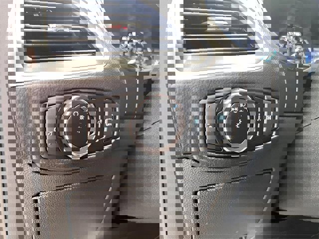 Used 2023 Ford Edge SEL image 20