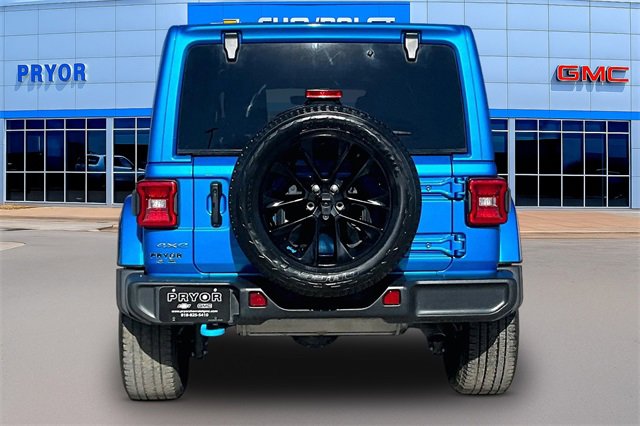 Used 2022 Jeep Wrangler Unlimited Sahara w/ Cold Weather Group image 4