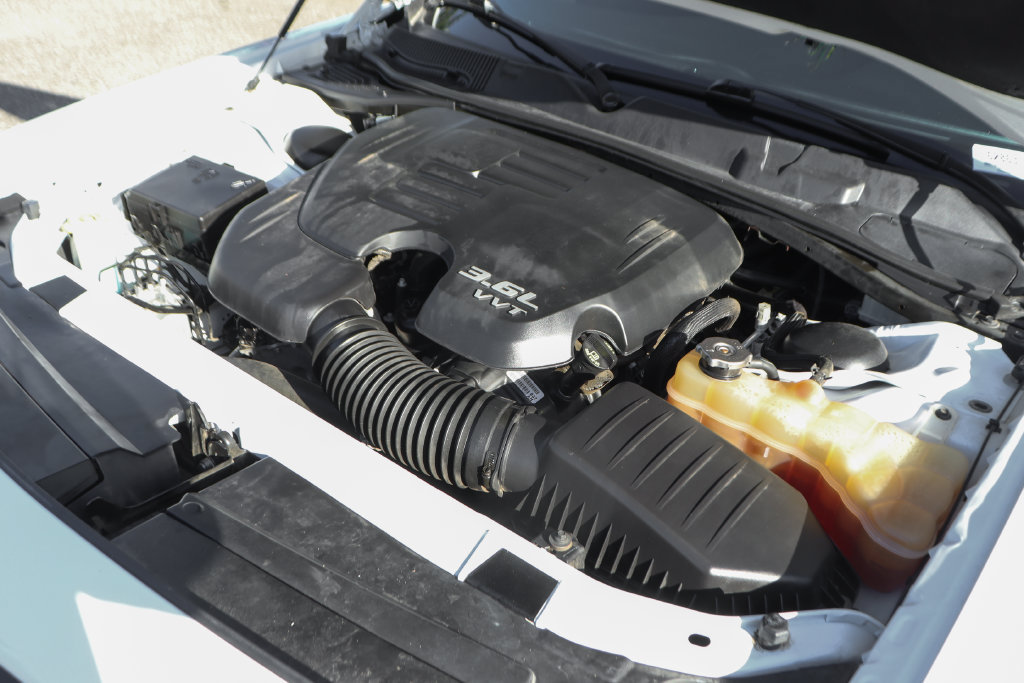 Used 2022 Dodge Challenger GT RWD image 13