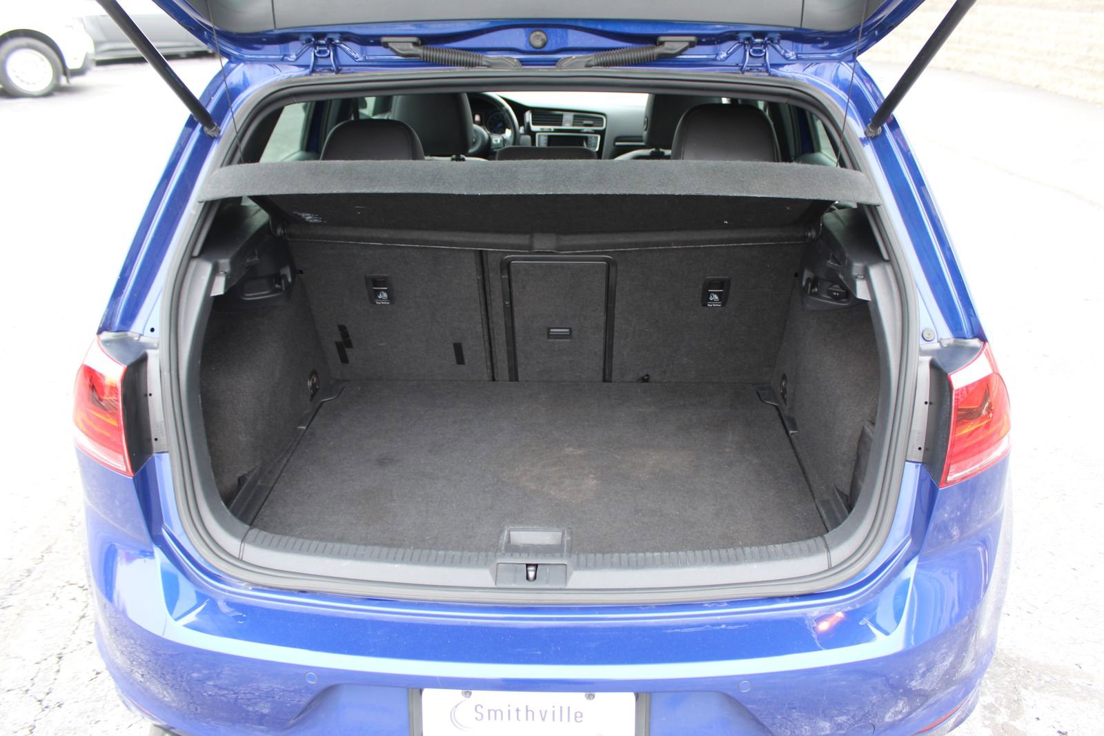 Used 2015 Volkswagen Golf R R image 16