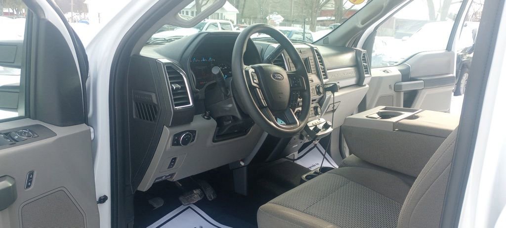 Used 2017 Ford F350 XLT w/ XLT Value Package image 11