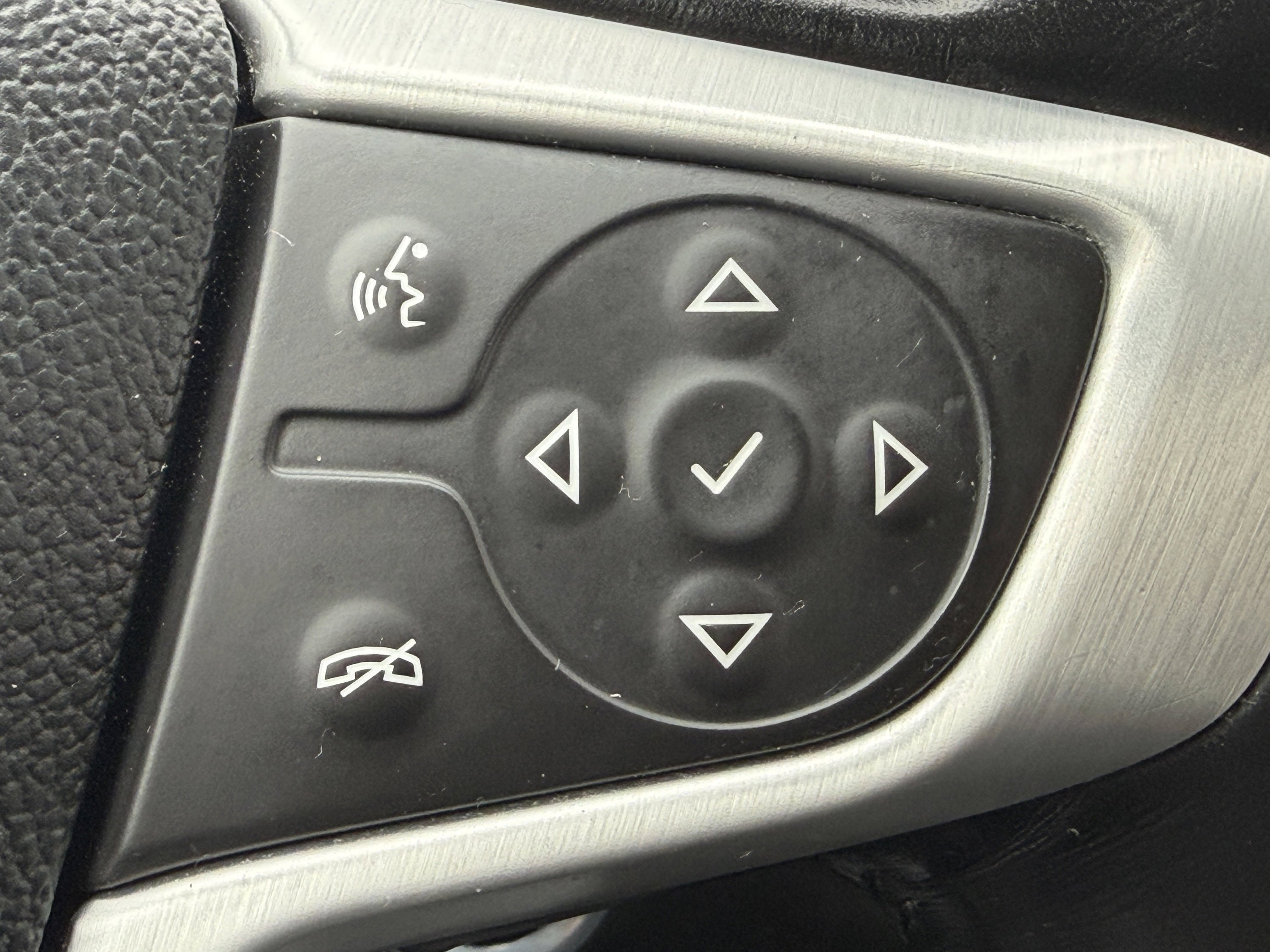 Used 2019 GMC Terrain SLE w/ Driver Convenience Package AWD/4WD image 28