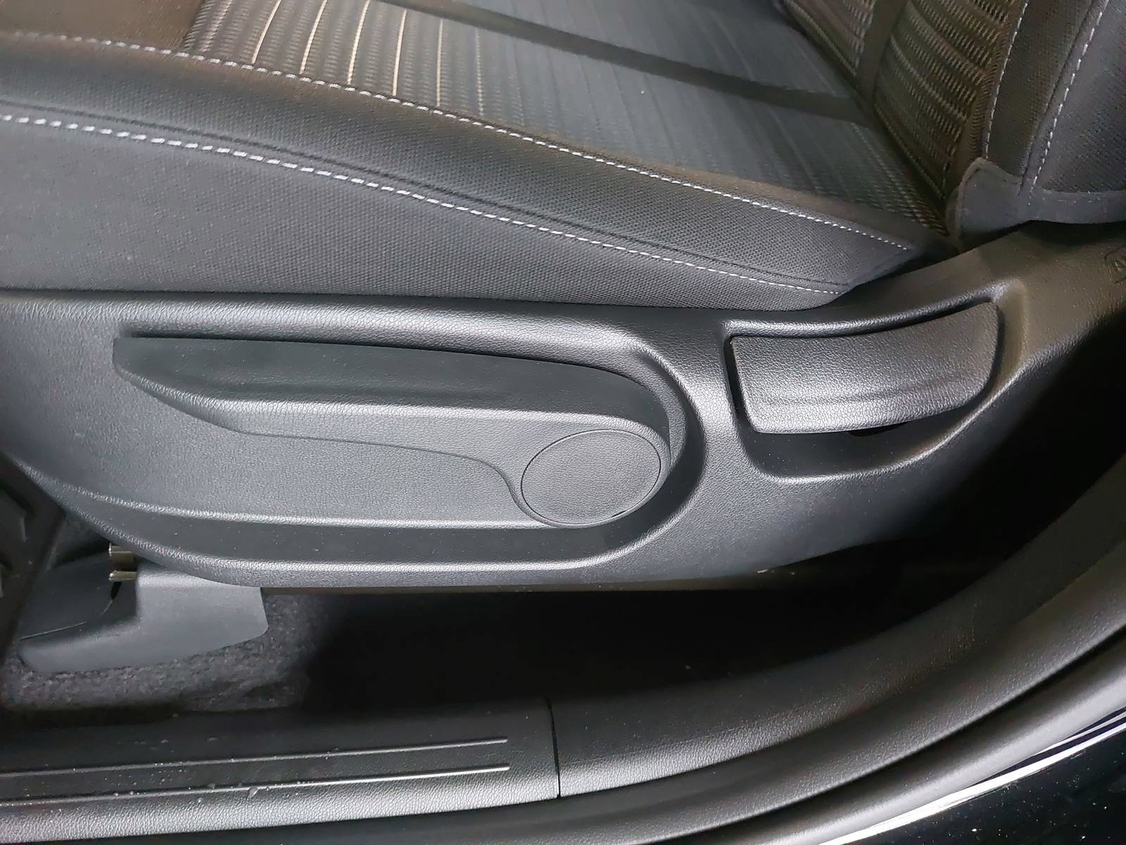 New 2026 Kia Sorento LX FWD image 31