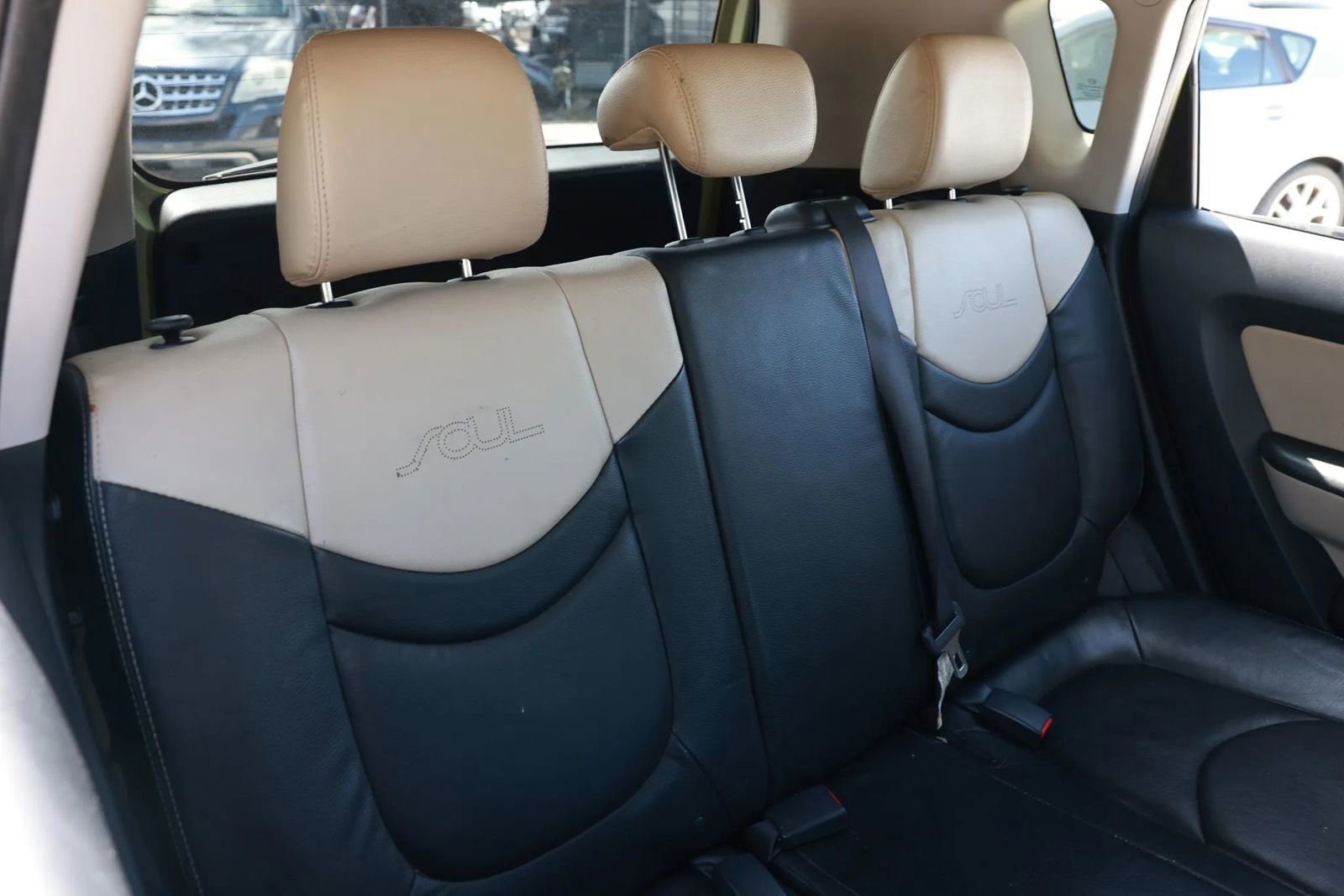 Used 2011 Kia Soul ! FWD image 17