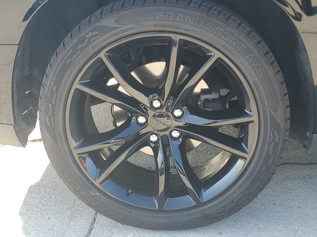 Used 2018 Dodge Challenger SXT RWD image 11