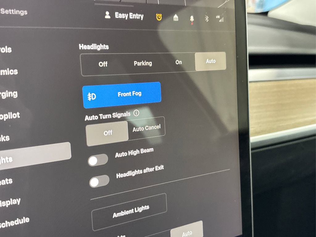 Used 2022 Tesla Model Y Long Range AWD/4WD image 21