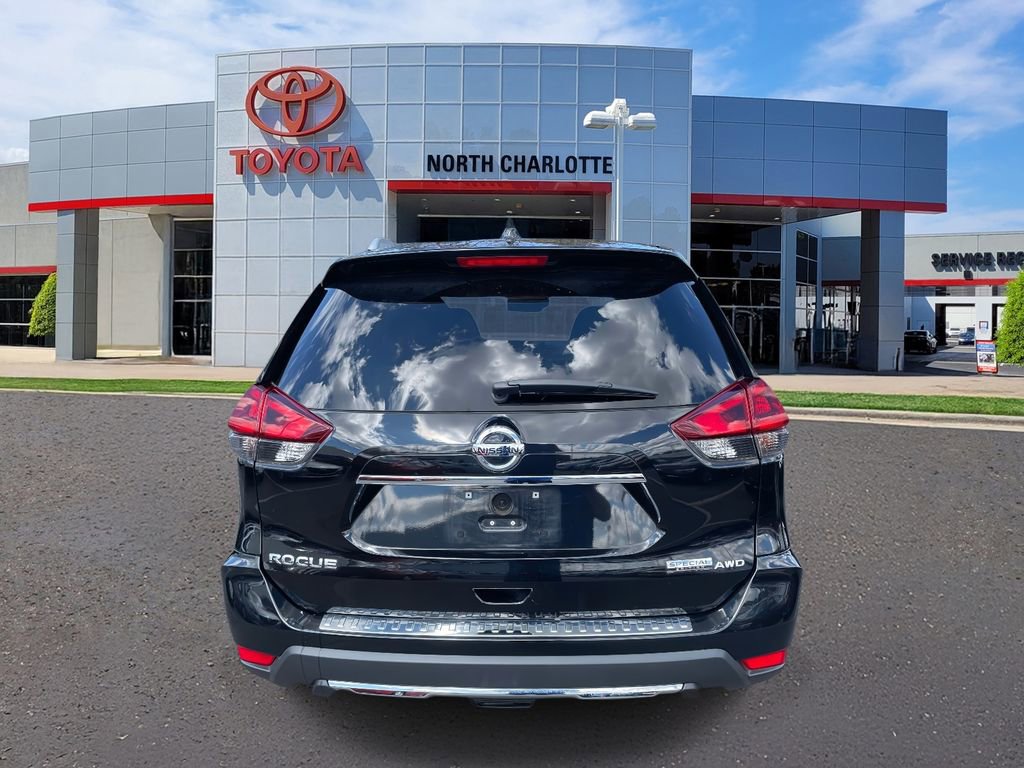Used 2019 Nissan Rogue S w/ Special Edition Package image 9