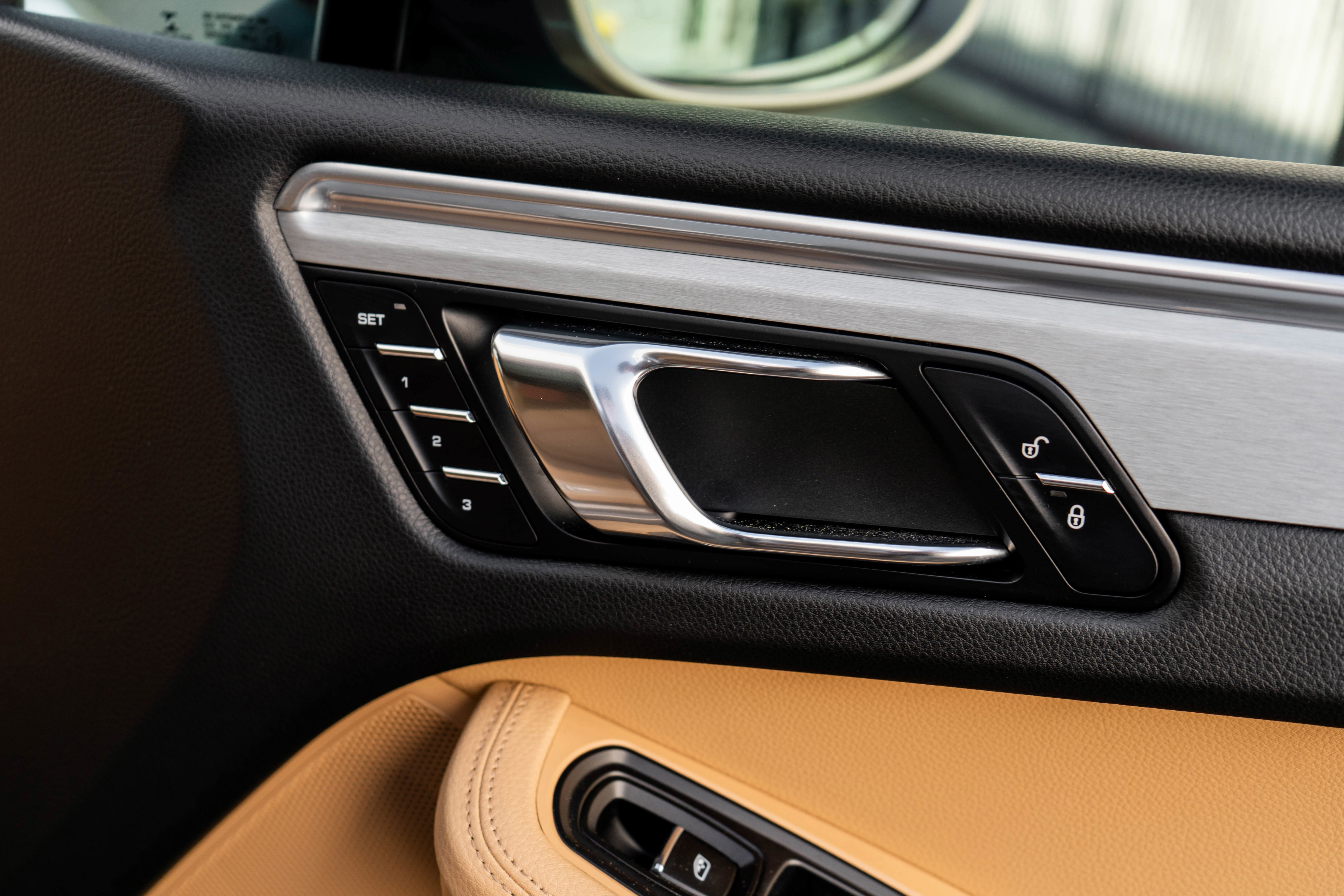 Used 2017 Porsche Macan S w/ Premium Package Plus AWD/4WD image 26