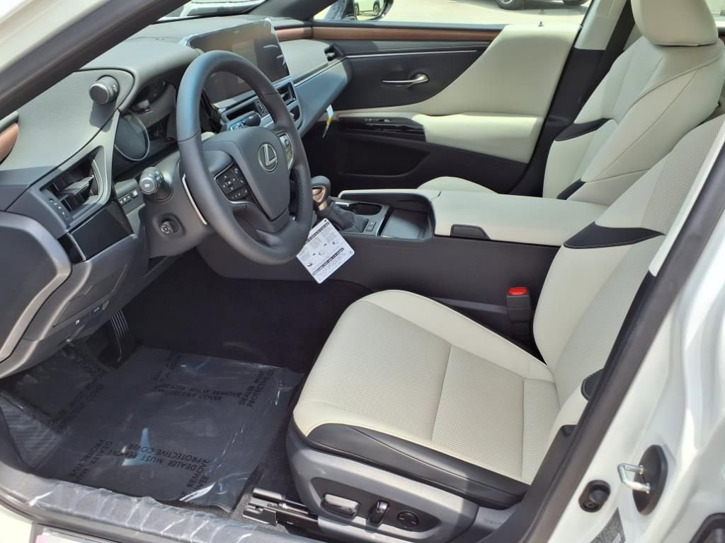 New 2025 Lexus ES 300h w/ Premium Package image 7
