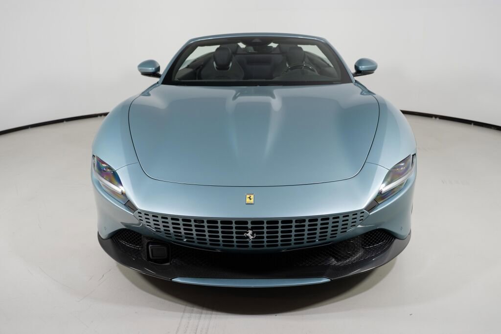 Used 2024 Ferrari Roma Spider image 4