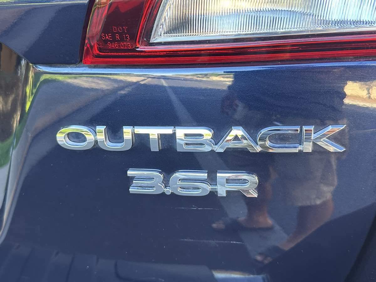 Used 2018 Subaru Outback 3.6R Touring AWD/4WD image 54