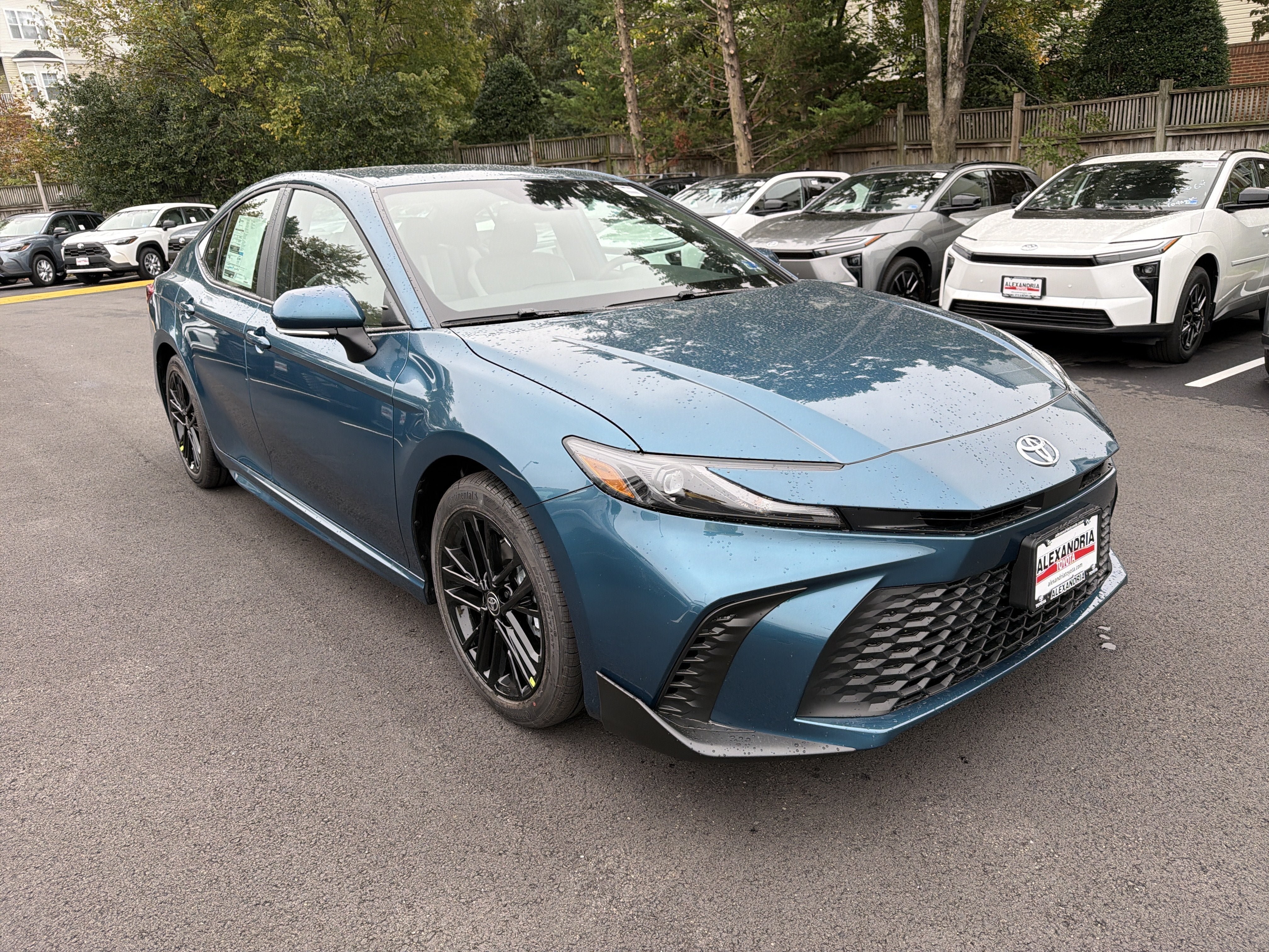 New 2026 Toyota Camry SE FWD image 3