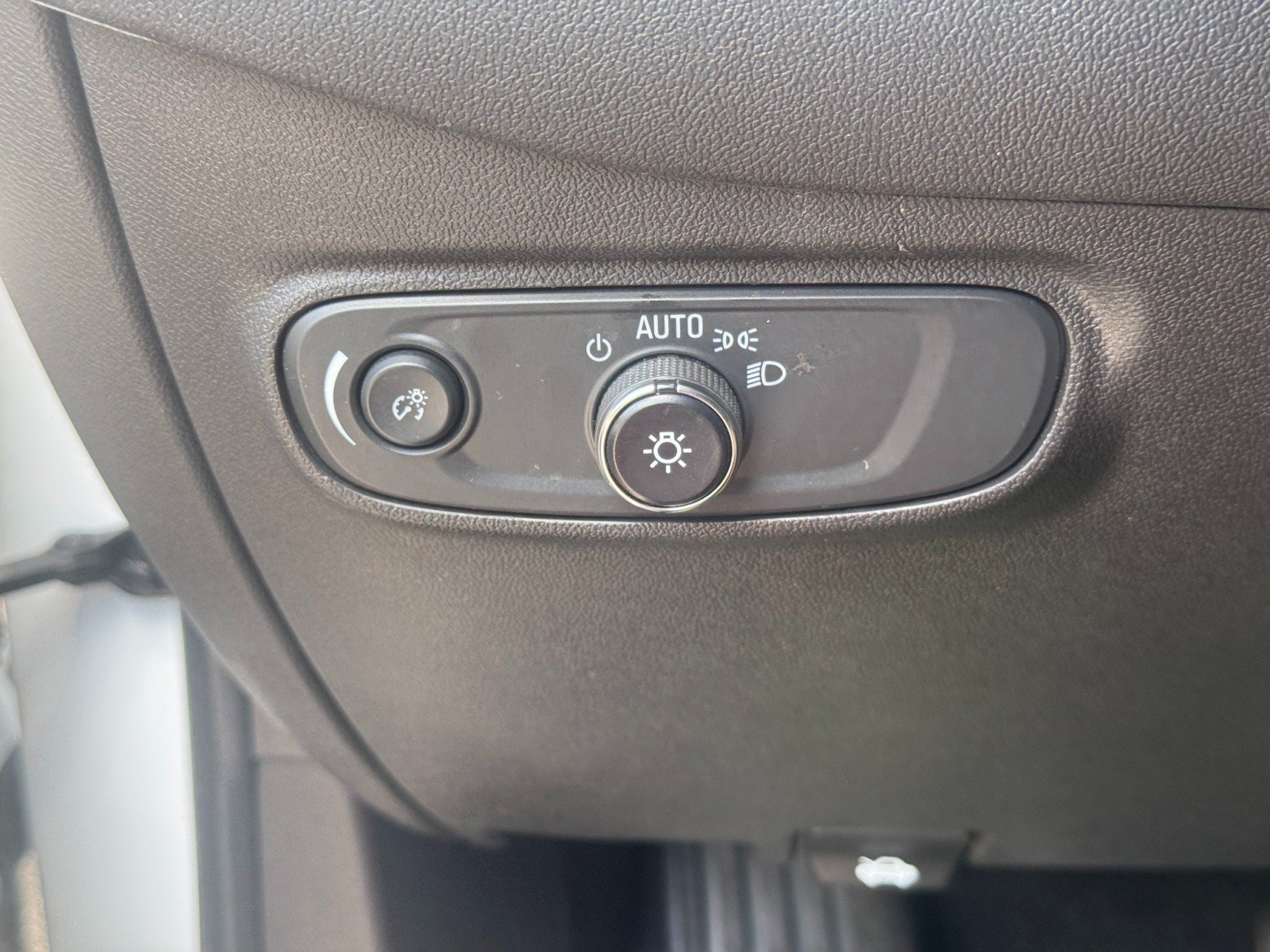 Used 2024 Chevrolet Equinox LS w/ LS Convenience Package AWD/4WD image 16