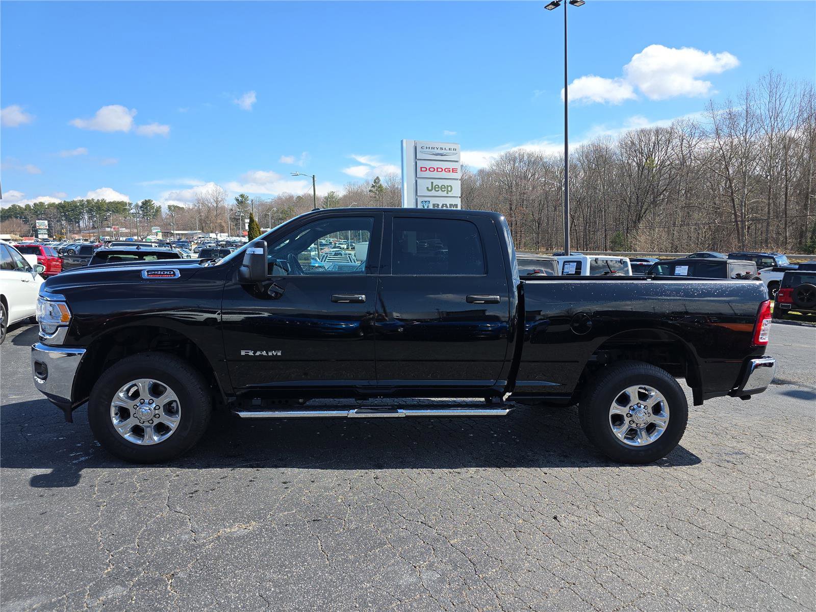 Used 2024 RAM 2500 Big Horn w/ Bed Utility Group image 7